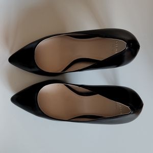 NWT Cole Haan Black pumps